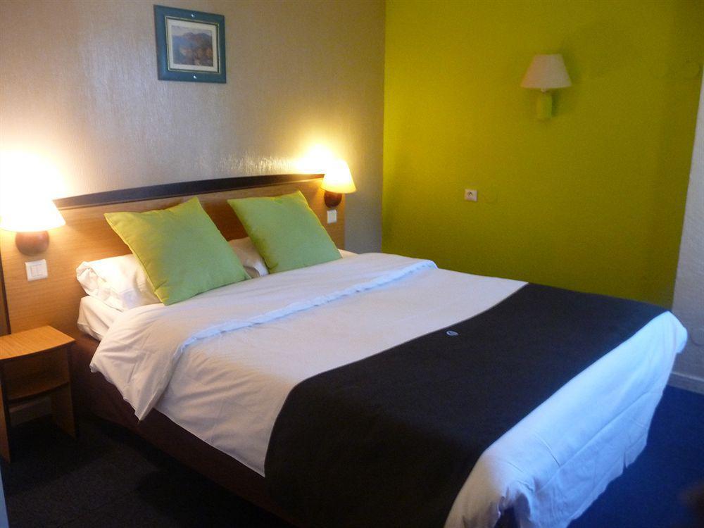 Hotel Campanile אנטיב מראה חיצוני תמונה