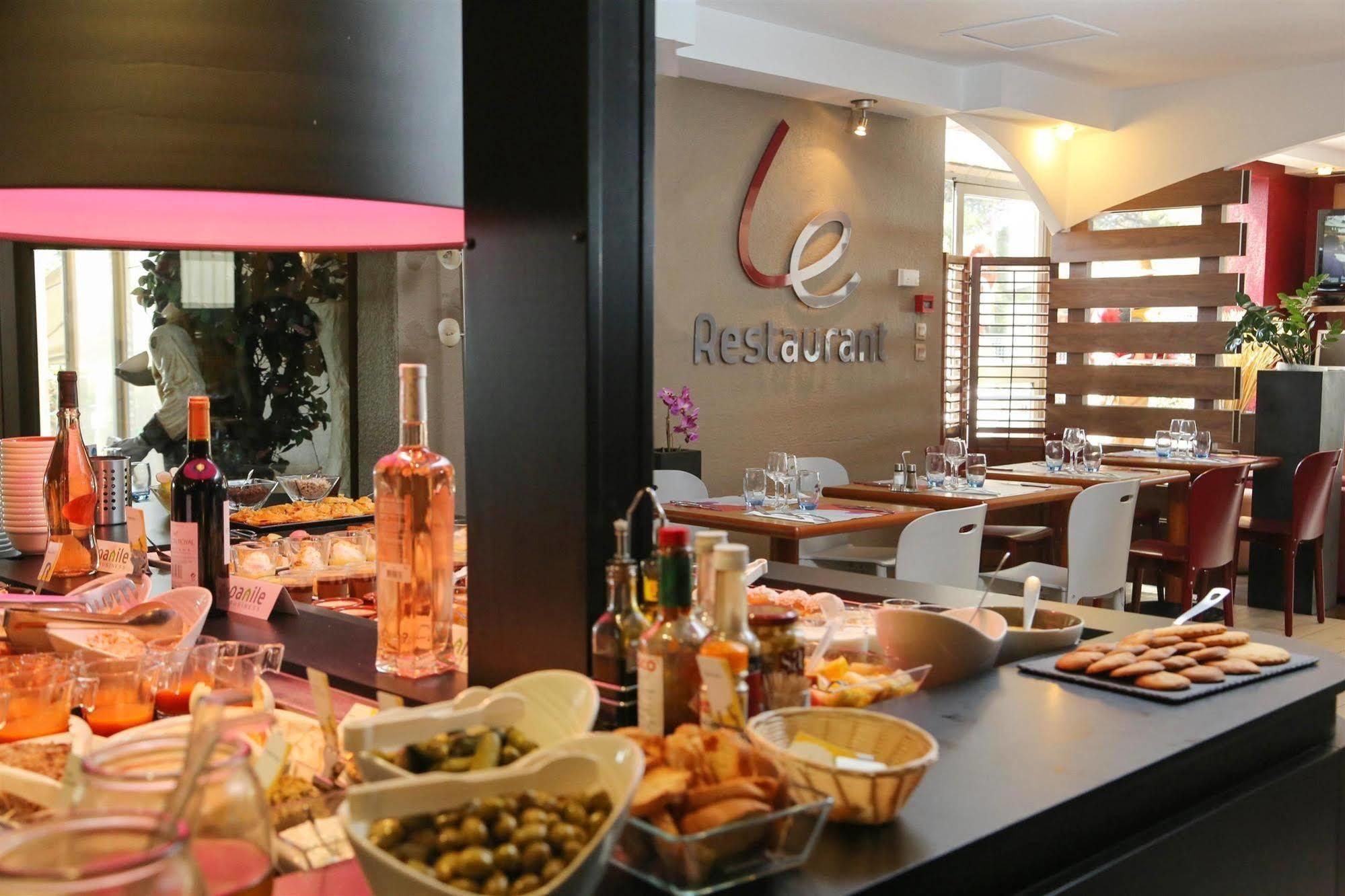 Hotel Campanile אנטיב מראה חיצוני תמונה
