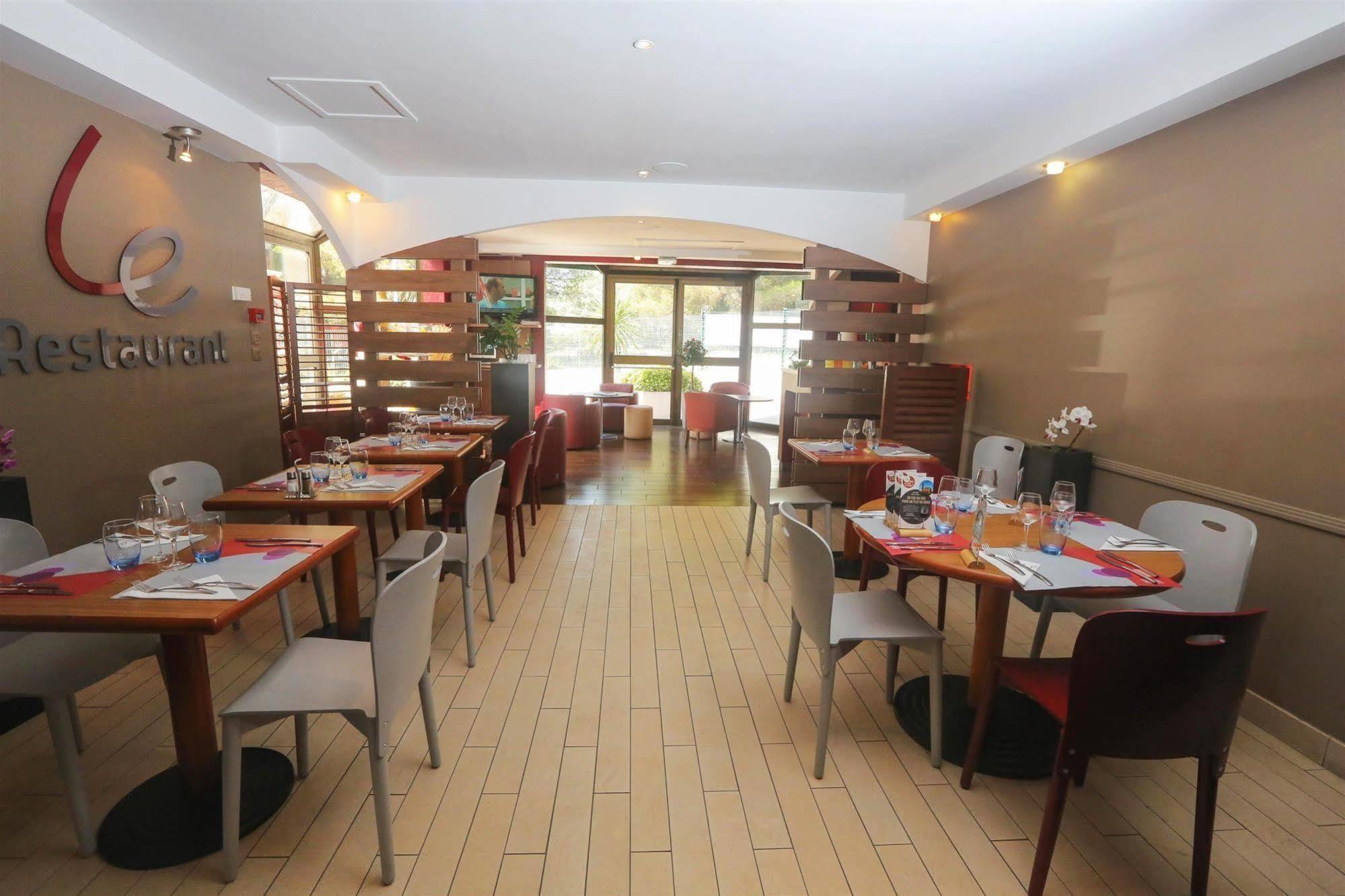 Hotel Campanile אנטיב מראה חיצוני תמונה