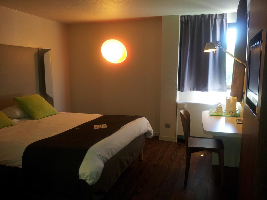 Hotel Campanile אנטיב מראה חיצוני תמונה