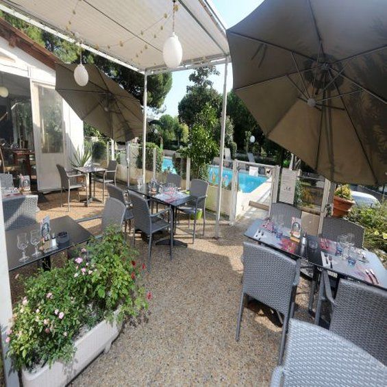 Hotel Campanile אנטיב מראה חיצוני תמונה
